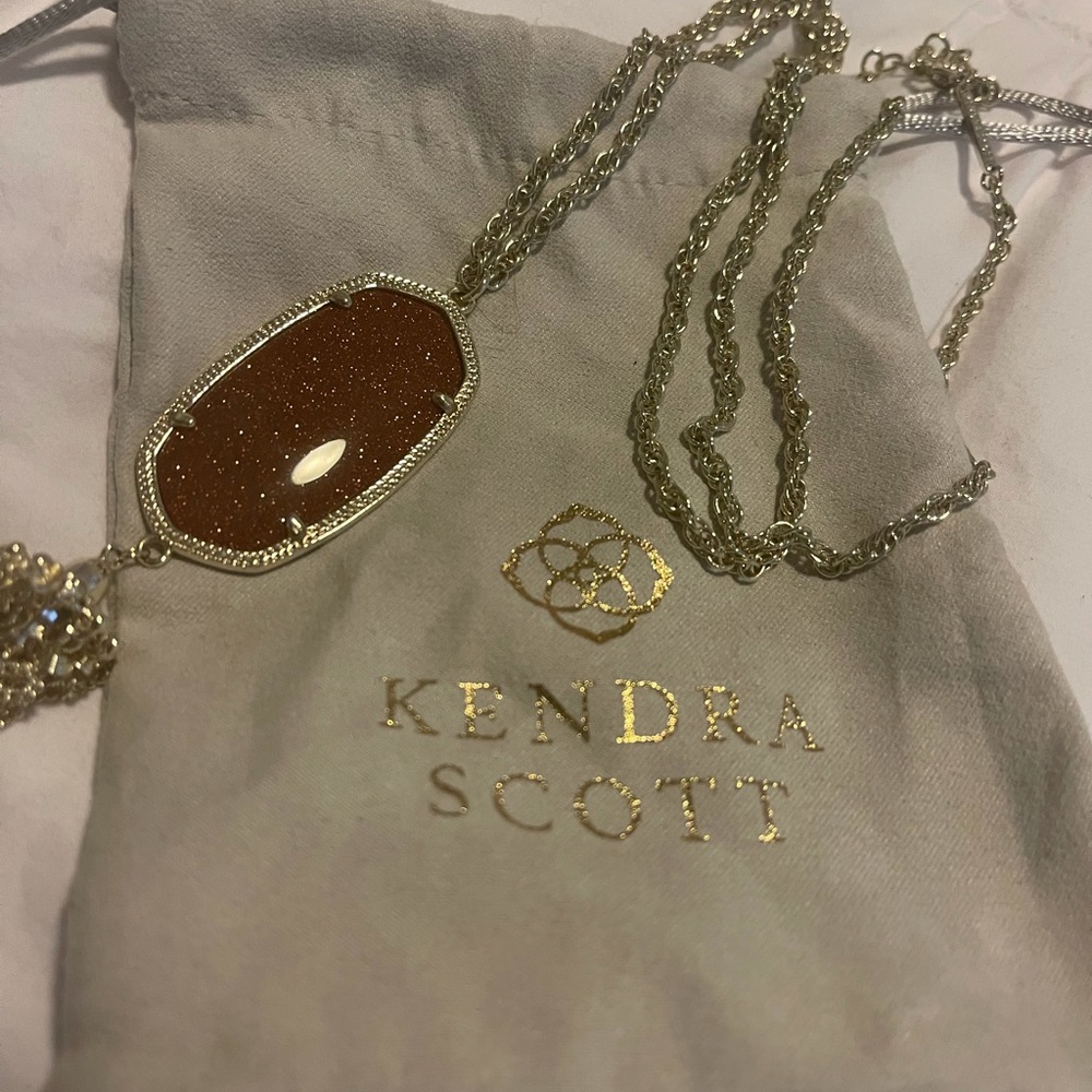 EUC Goldstone Rayne Kendra Scott Necklace